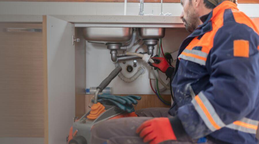 Professional slab leak plumber services in Oil City, LA